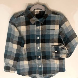 Gap boys flannel shirt size 5.